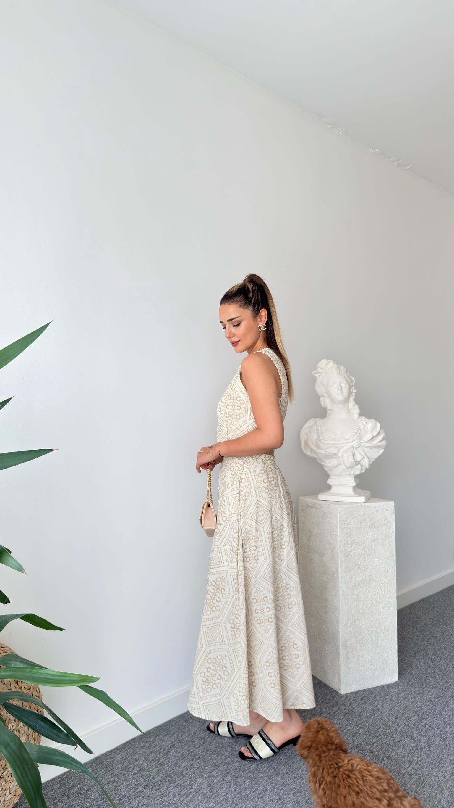 Keten Üzeri Desenli Etekli Takım