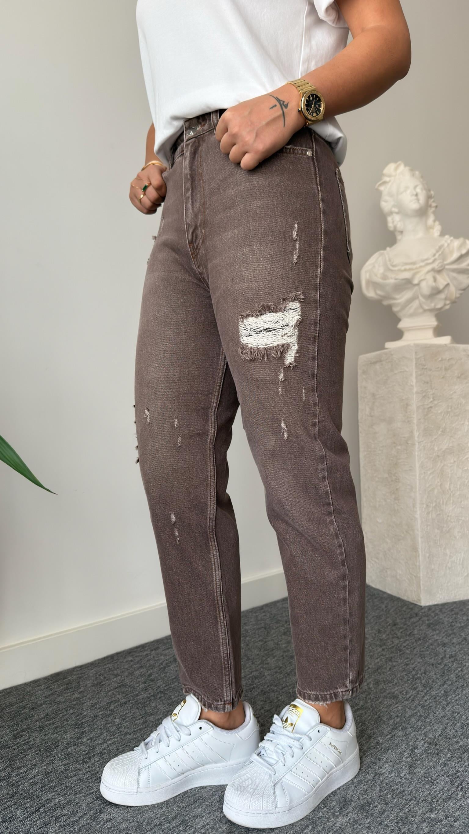Mothi Yırtık Detaylı Kahve Jean