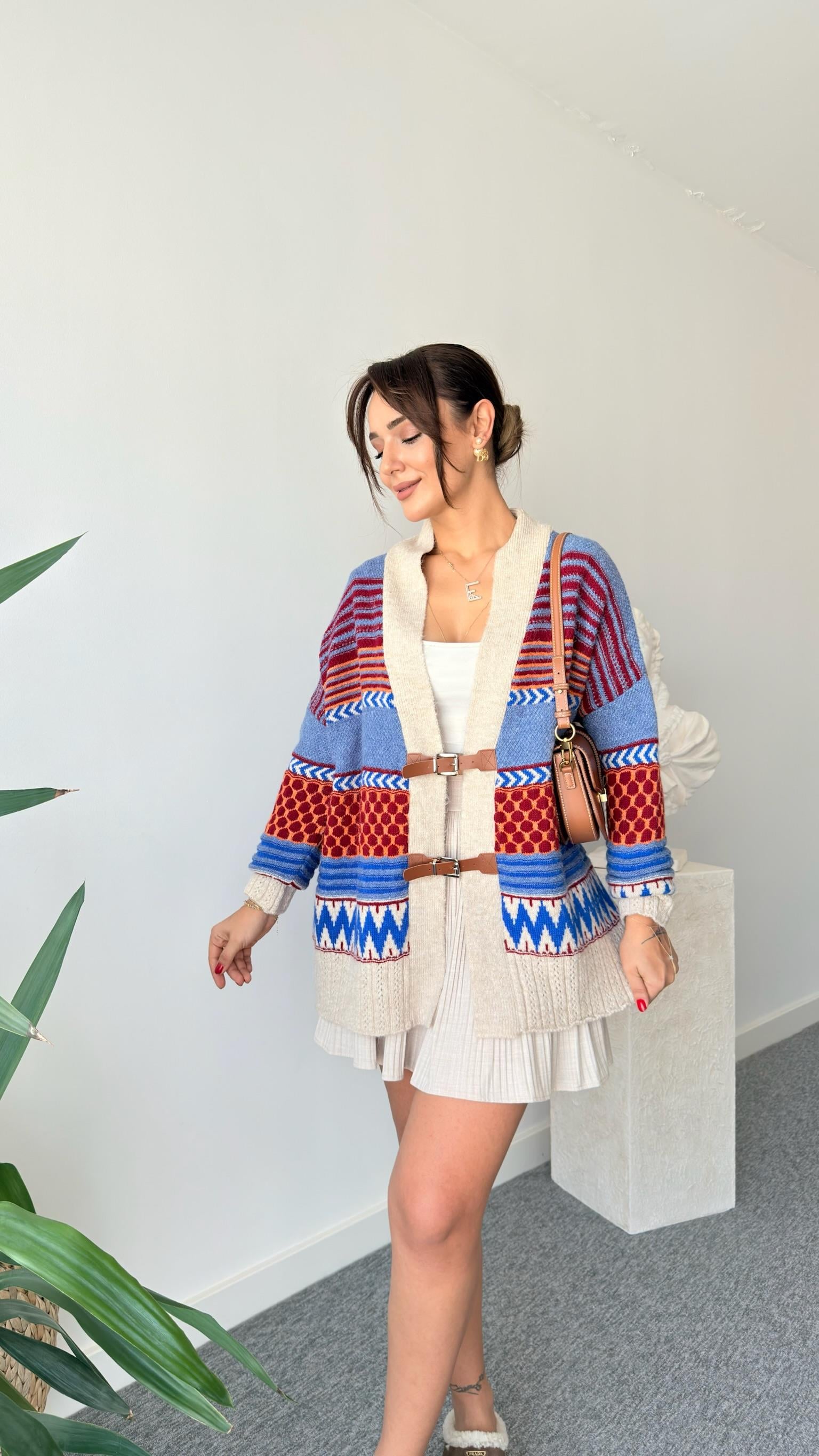 Deri Kemer Detay Mavi Tasarım Hırka