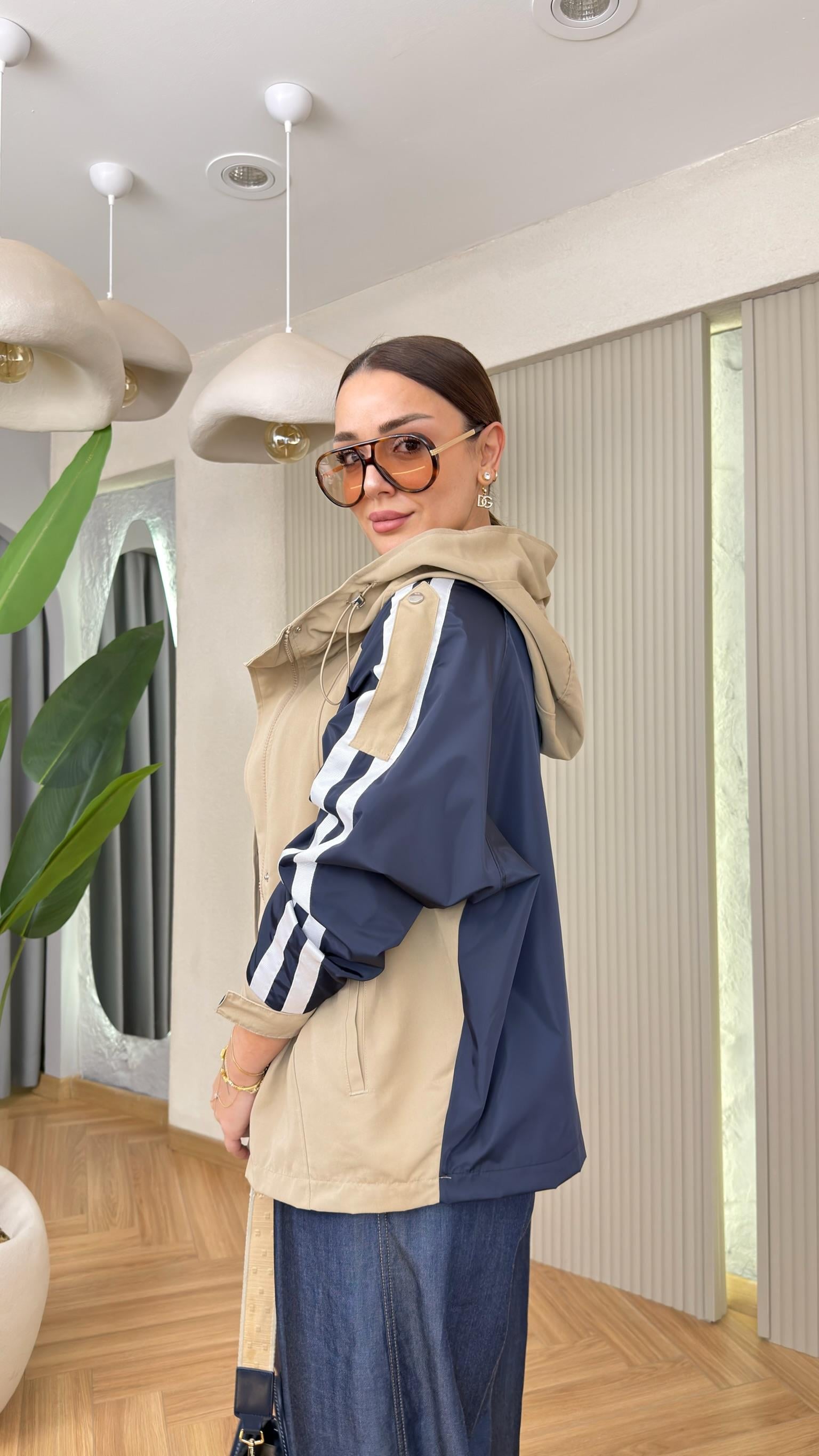 Geof Kollar Şeritli Kapüşonlu Bej Ceket  