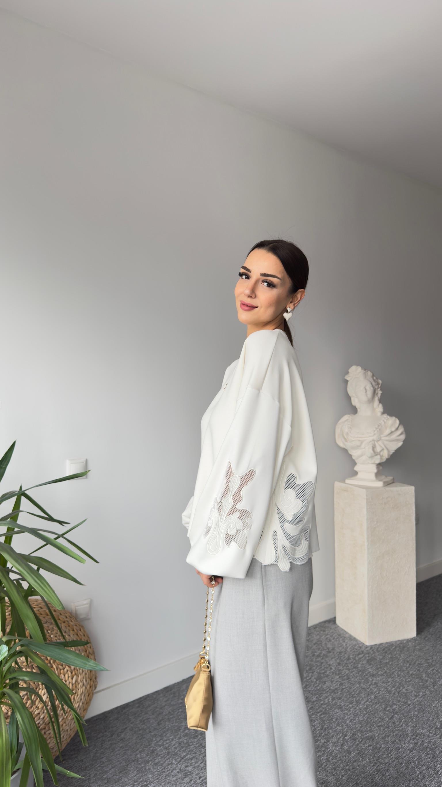 Orj Model Nakış Aplikeli Beyaz Sweat