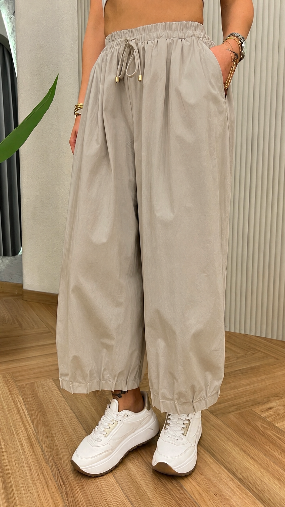 Taş Paça Pile Detaylı Baggy Pantolon