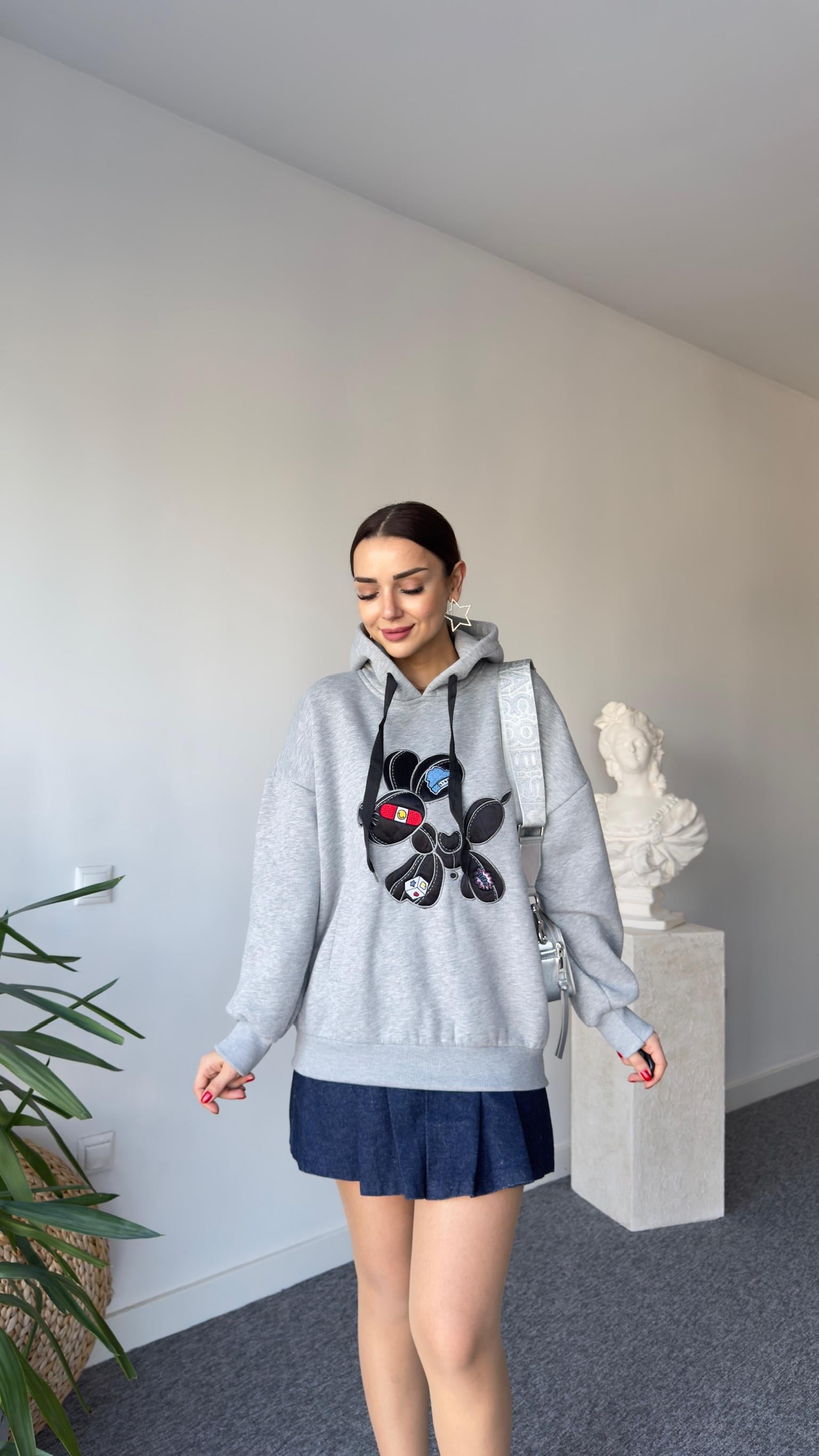 Tws Model Önü İşlemeli Şardonlu Gri Sweat