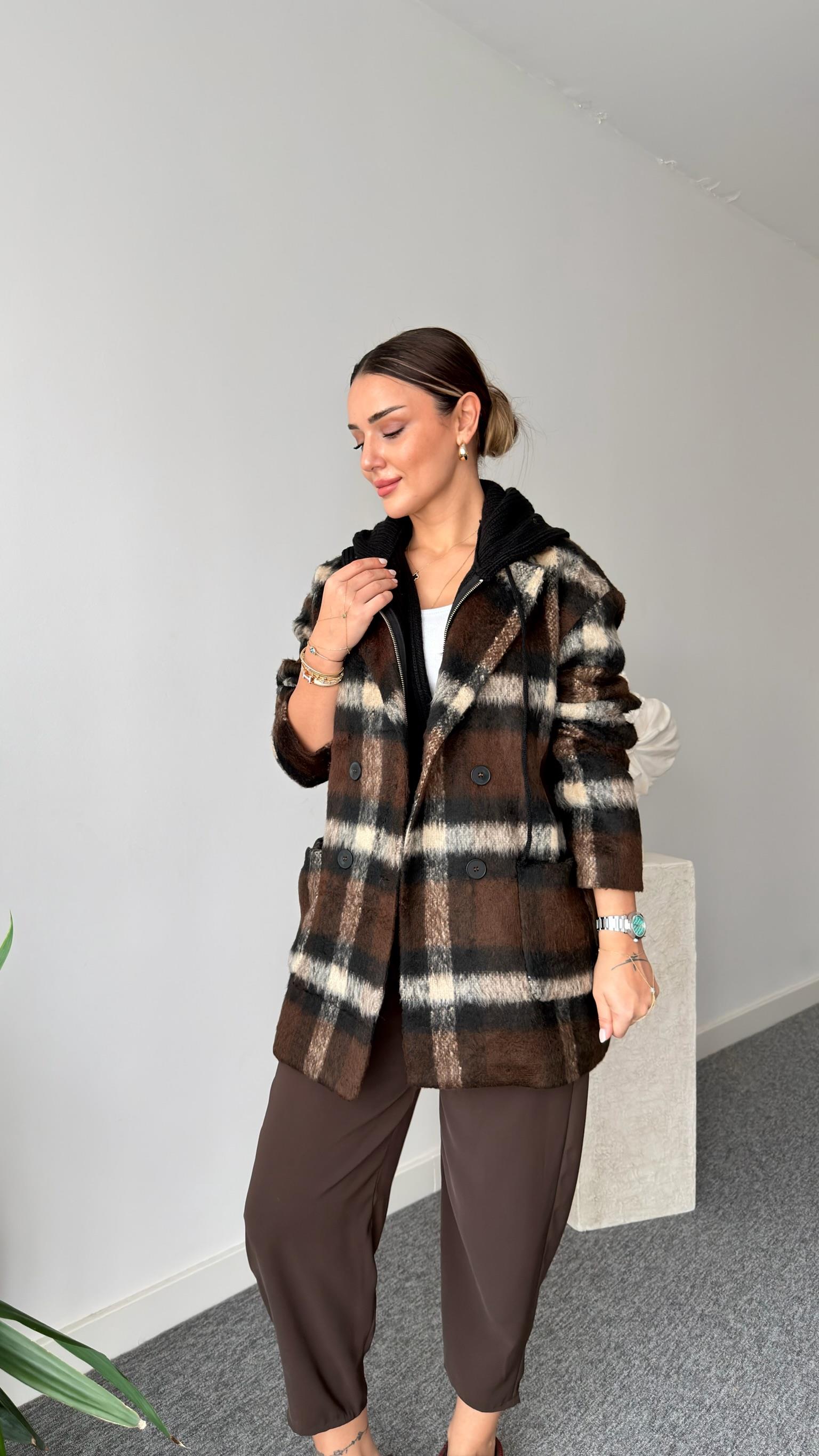 Triko Kapüşon Detaylı Astarlı Kahve Ekose Kaban