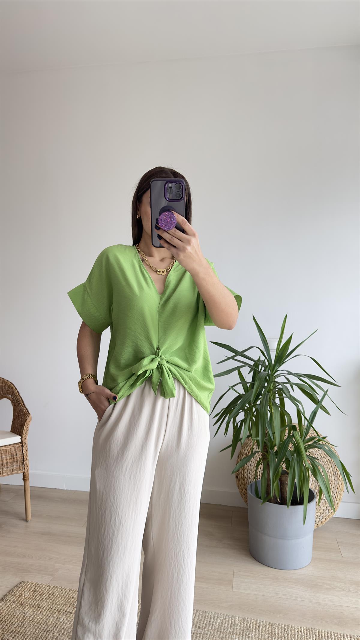 Önü Bağlamalı Yeşil Bluz