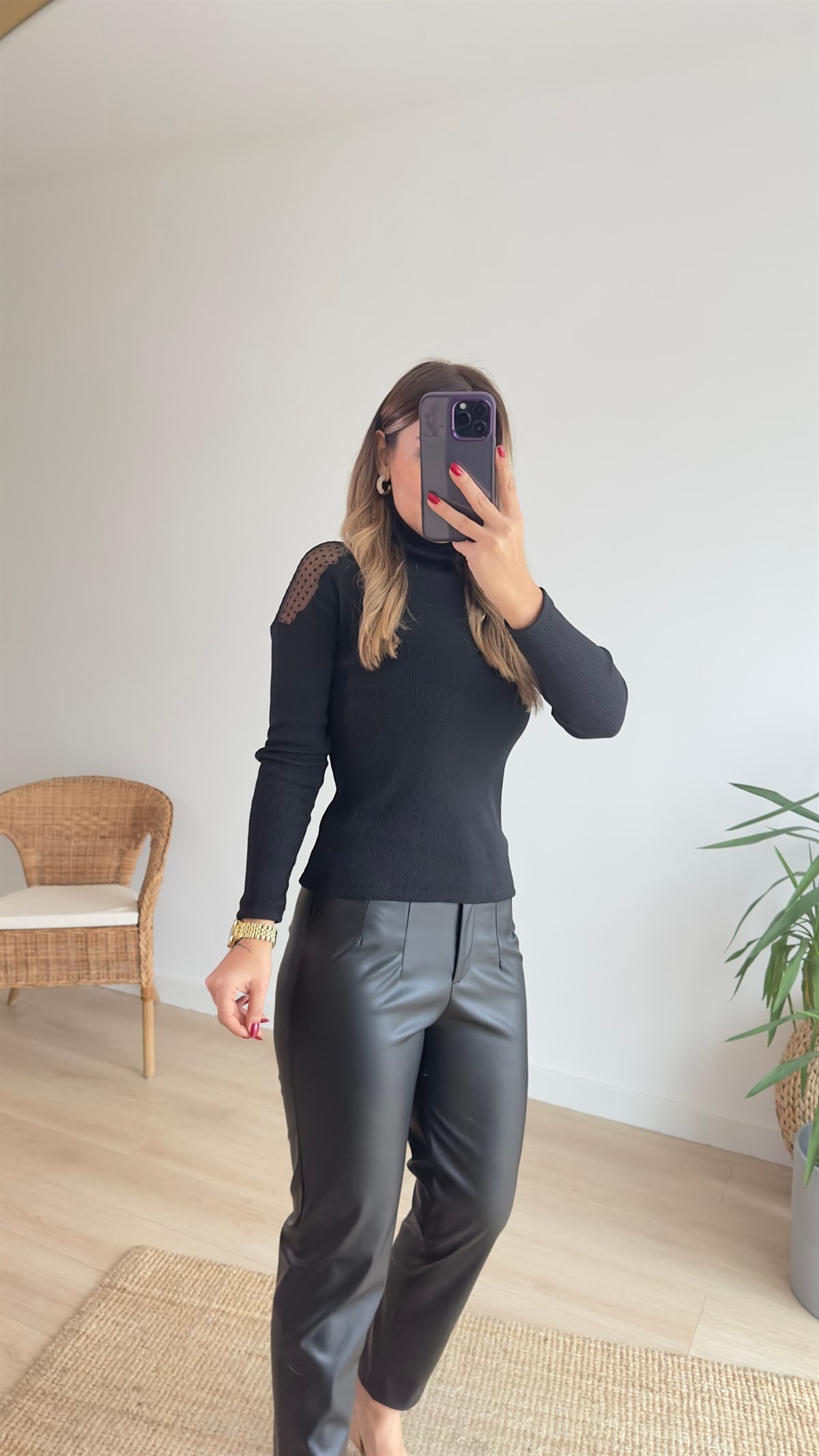 Omzu Tül Detaylı Kaşkorse Bluz