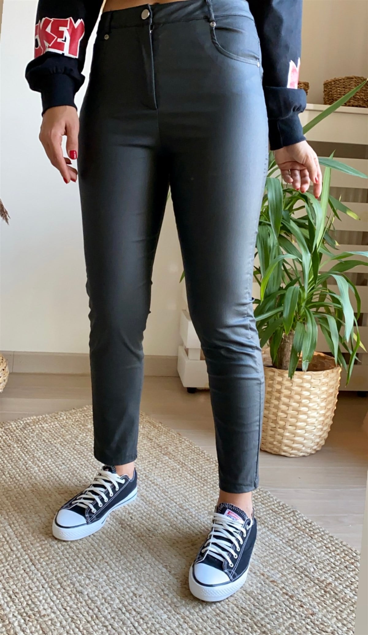 Siyah Mumlu Pantolon