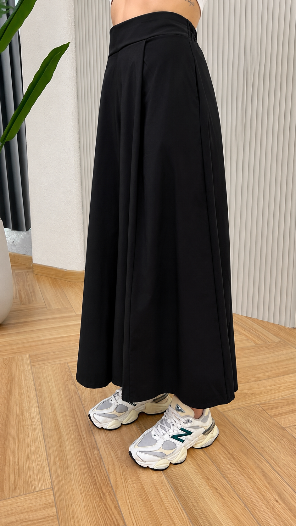 Siyah Maika Etek Görünümlü Pantolon