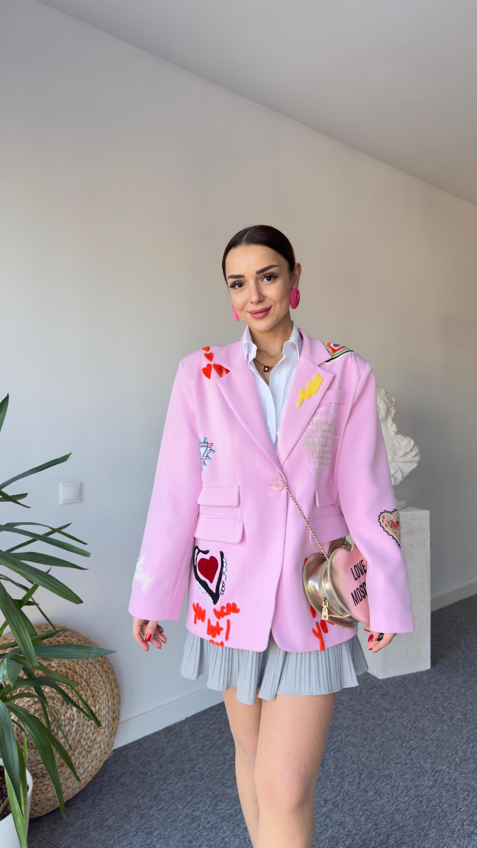 Femme İşleme Ve Yazı Detay Tasarım Pembe Blazer