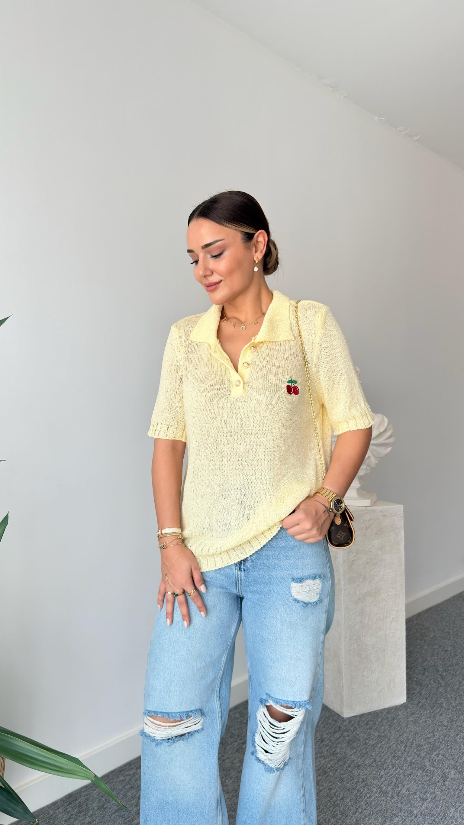 Sarı Kiraz Detaylı Triko Bluz