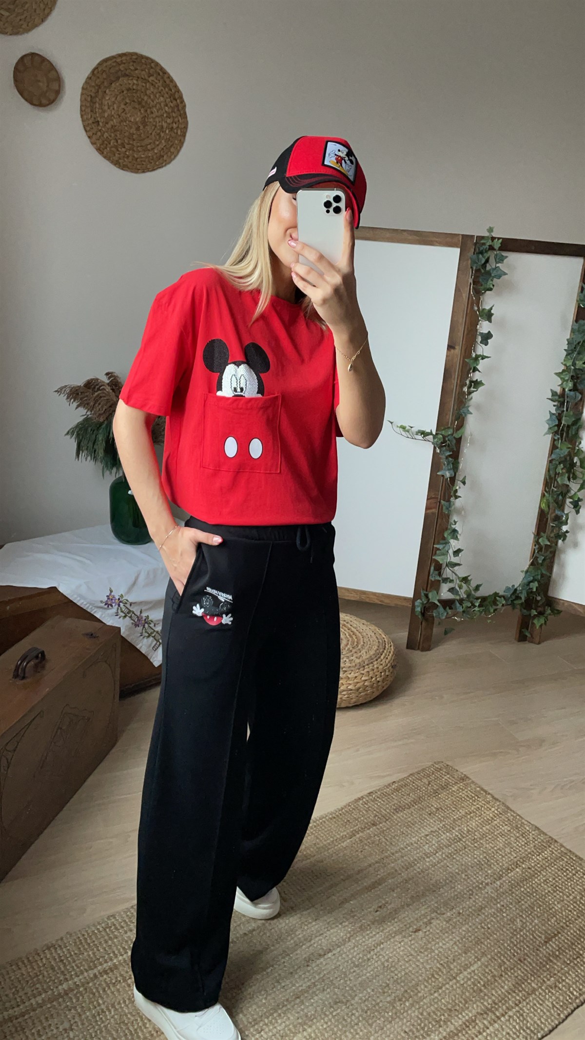 Taş İşlemeli Kırmızı Mickey