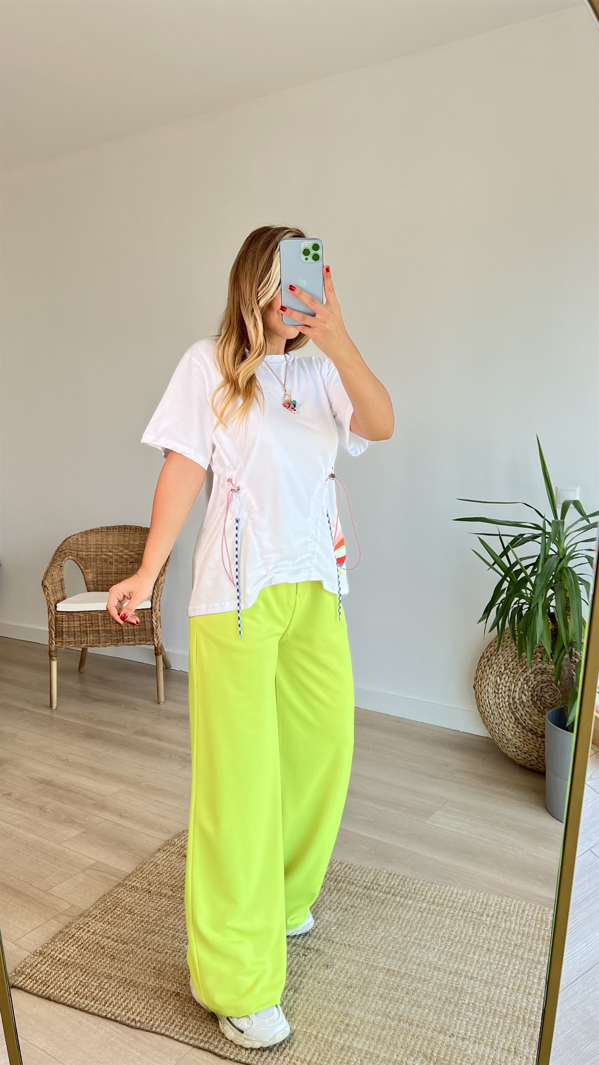 Twist Model Tasarım Beyaz Tshirt