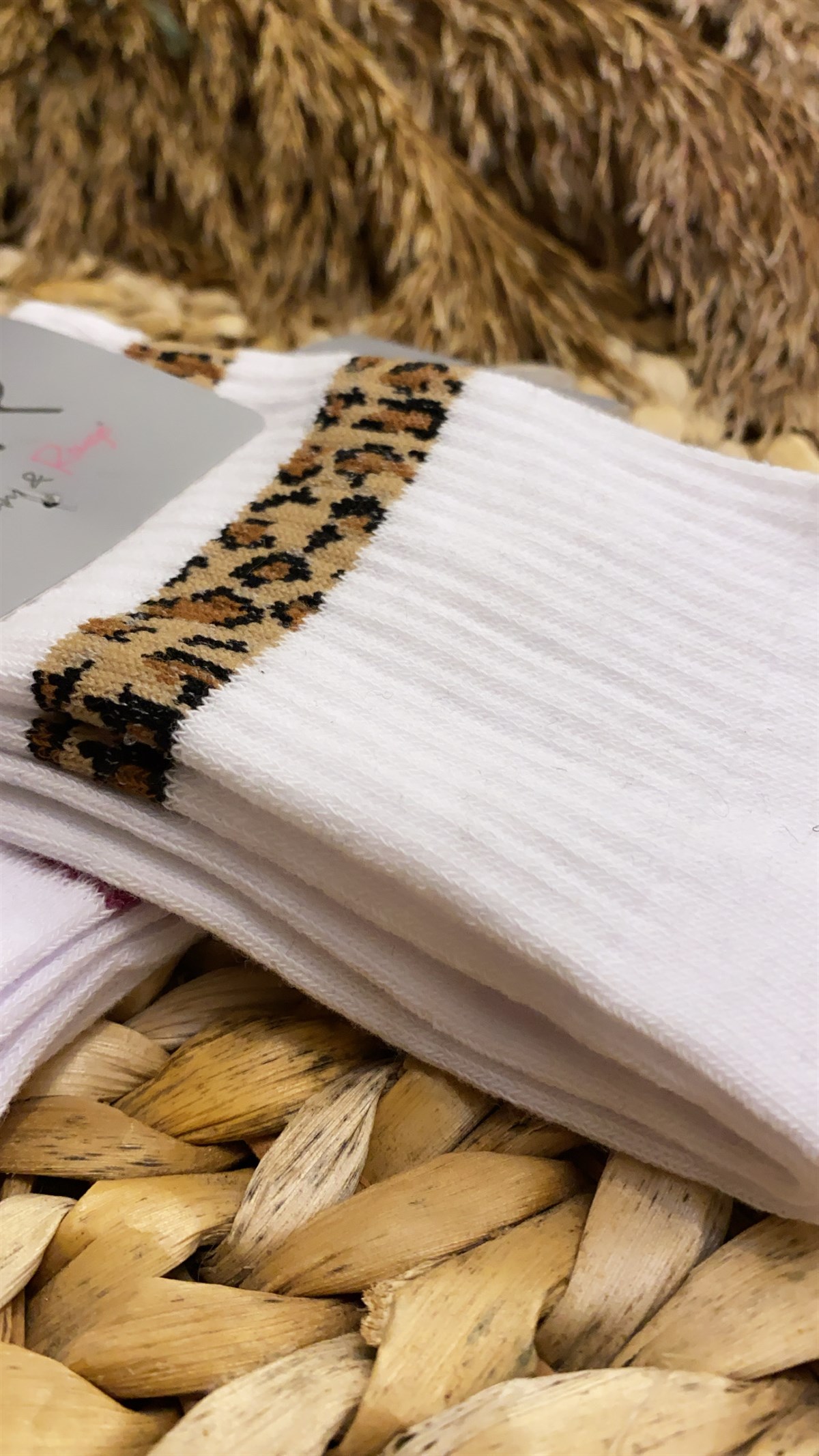 Leopar Şeritli Beyaz Çorap