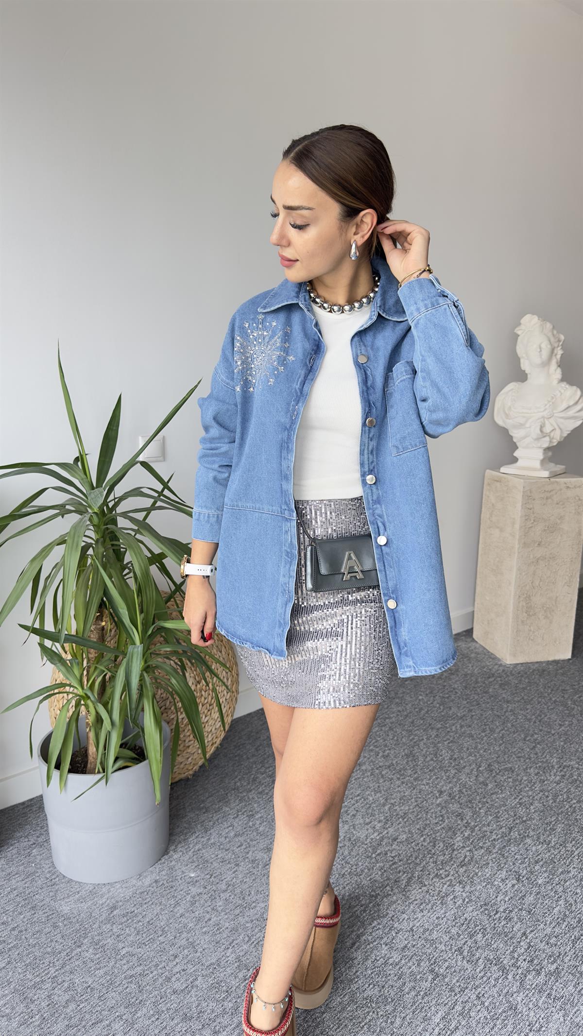 Phel Marka Model Taş İşlemeli Jean Gömlek