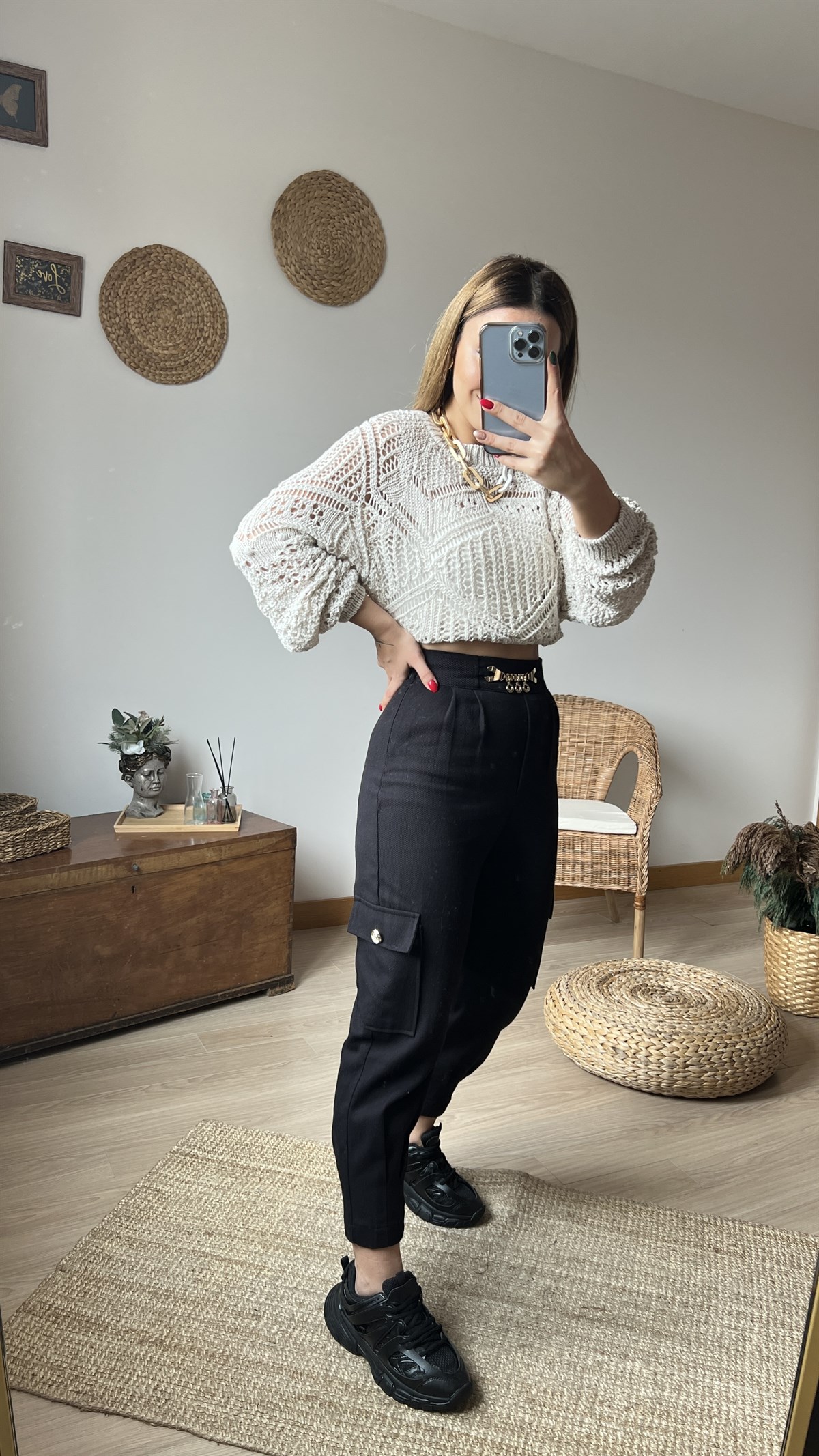 Beli Zincir Detaylı Gabardin Pantolon