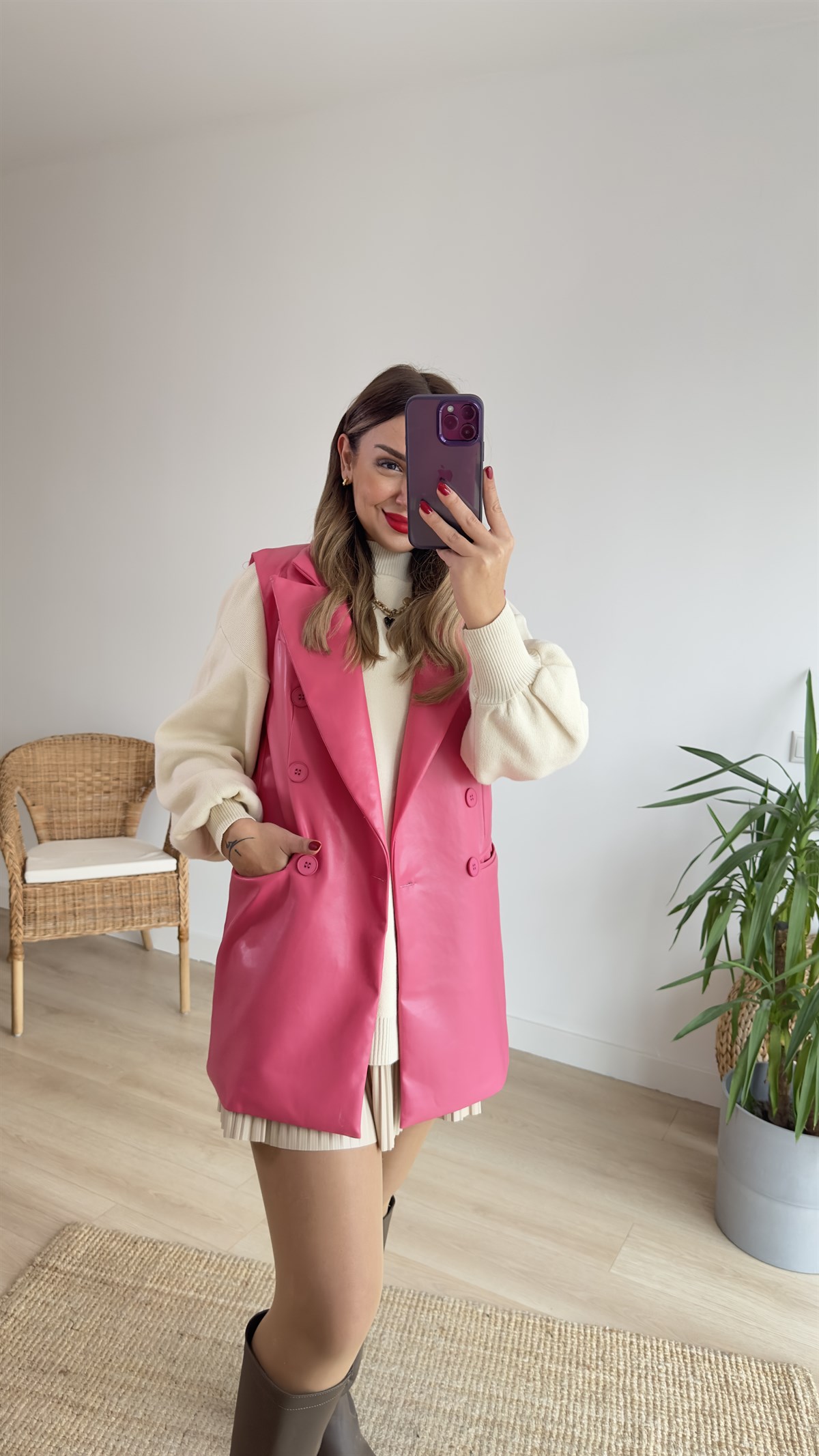 Pembe Deri Yelek