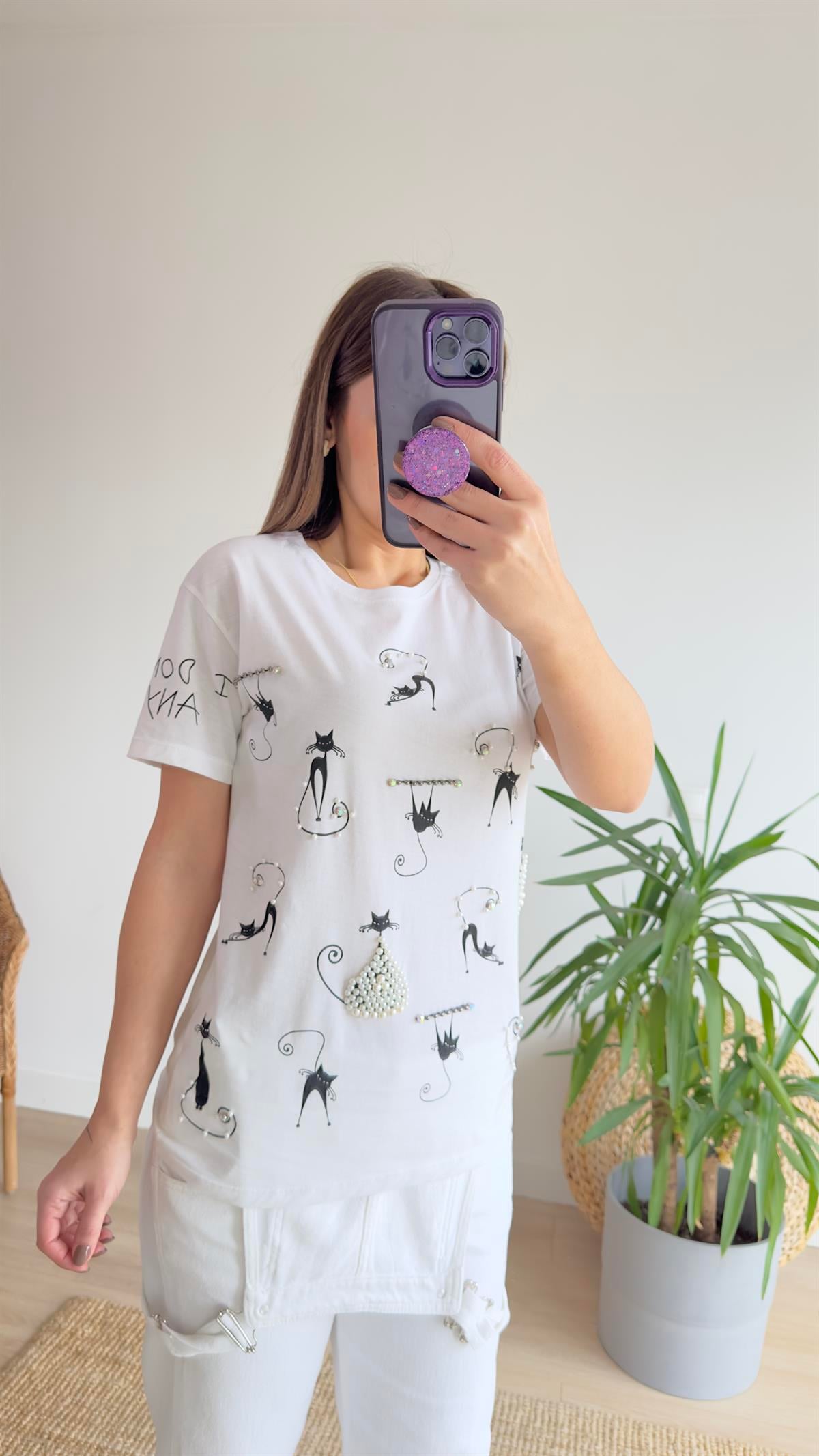 Kedili Beyaz Taşlı Tshirt