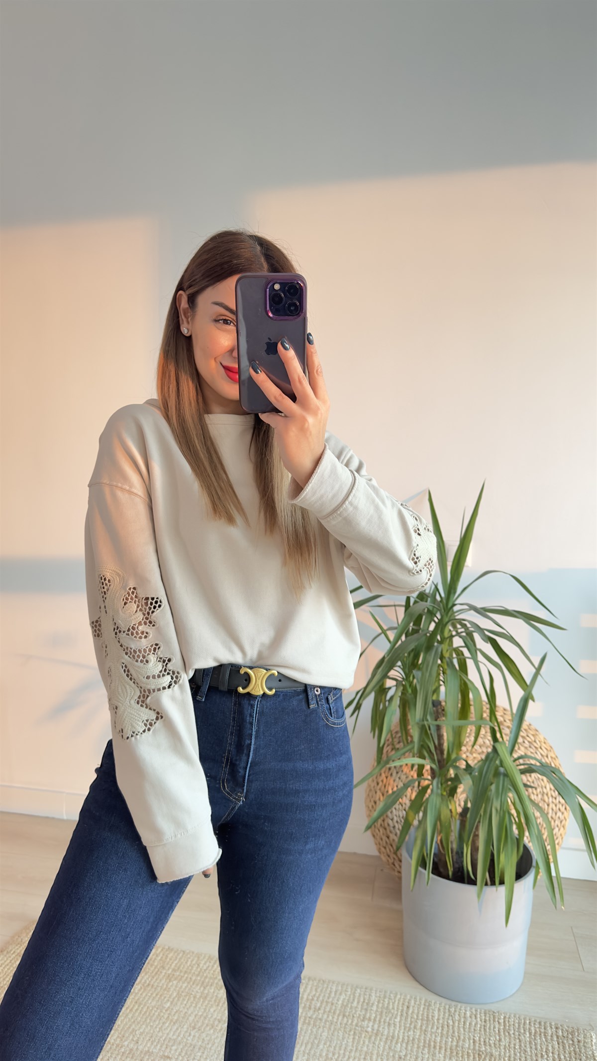 Kolları İşleme Detaylı Bej Sweatshirt