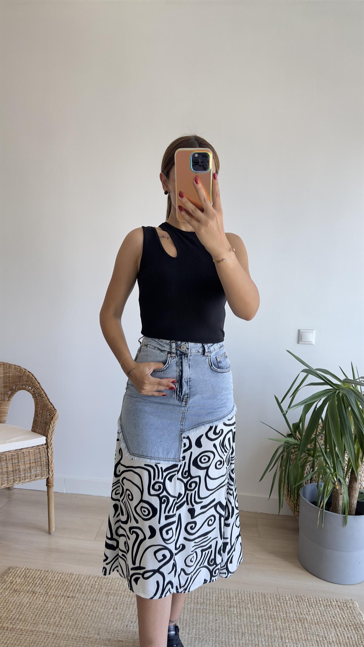 Siyah Pencere Detaylı Atlet