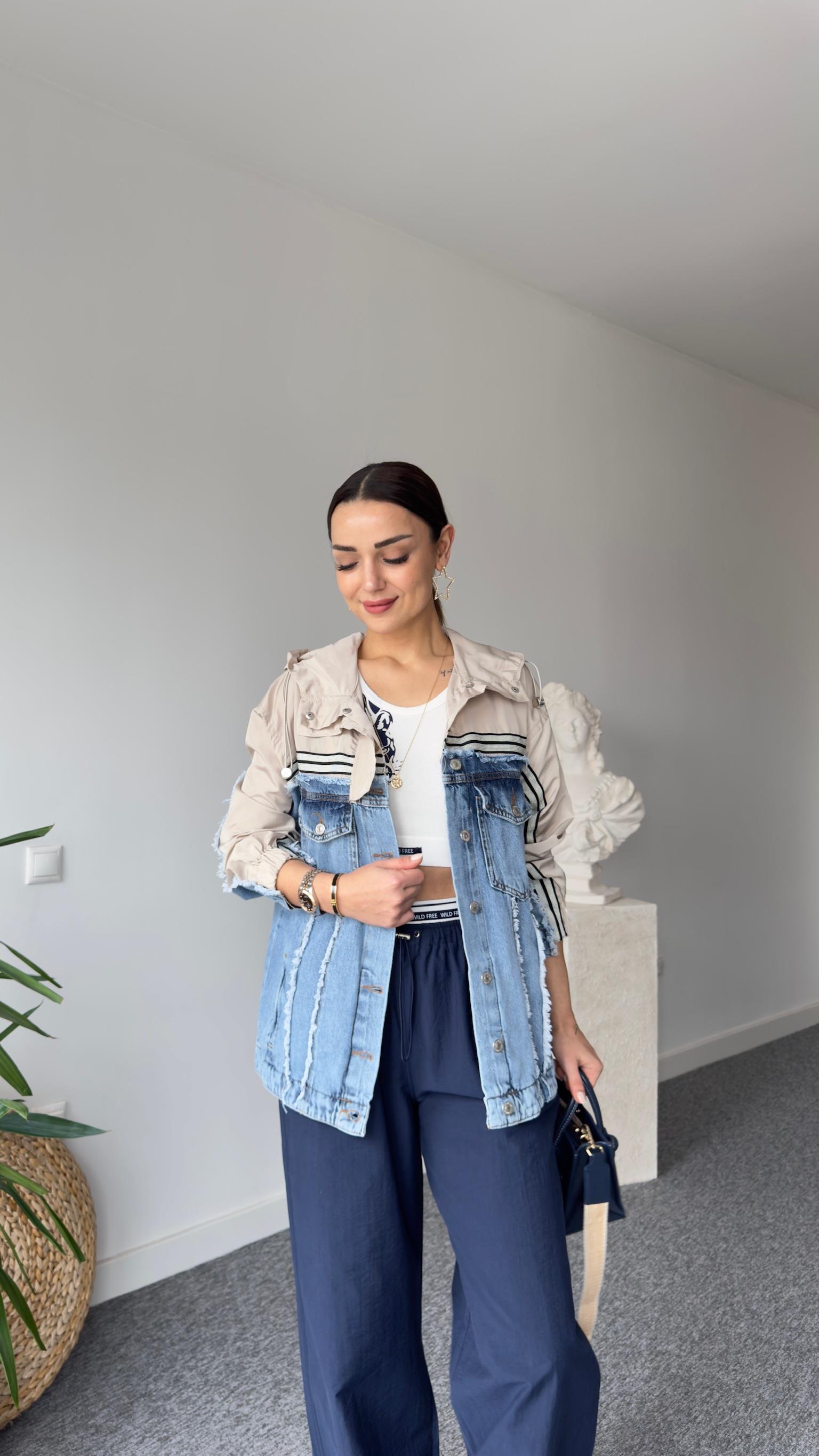 Bej Paraşüt Detaylı Kapüşonlu Jean Ceket