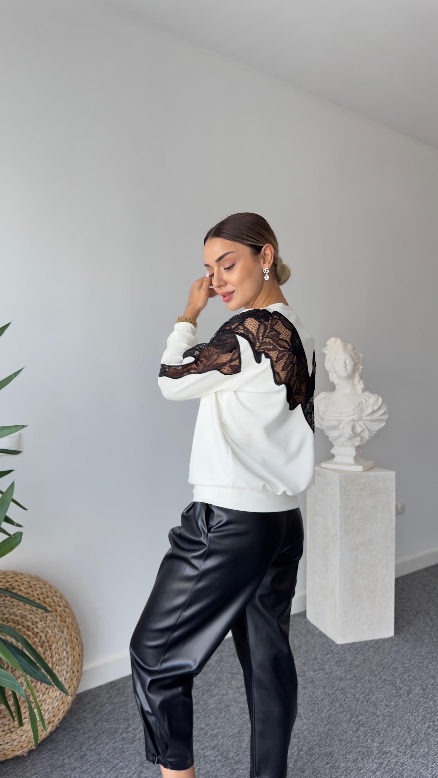 Lazer Güpür Nakışlı Beyaz Modal Sweat