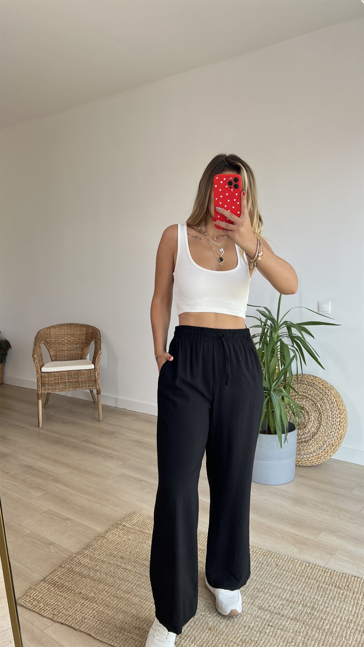 Beyaz Crop