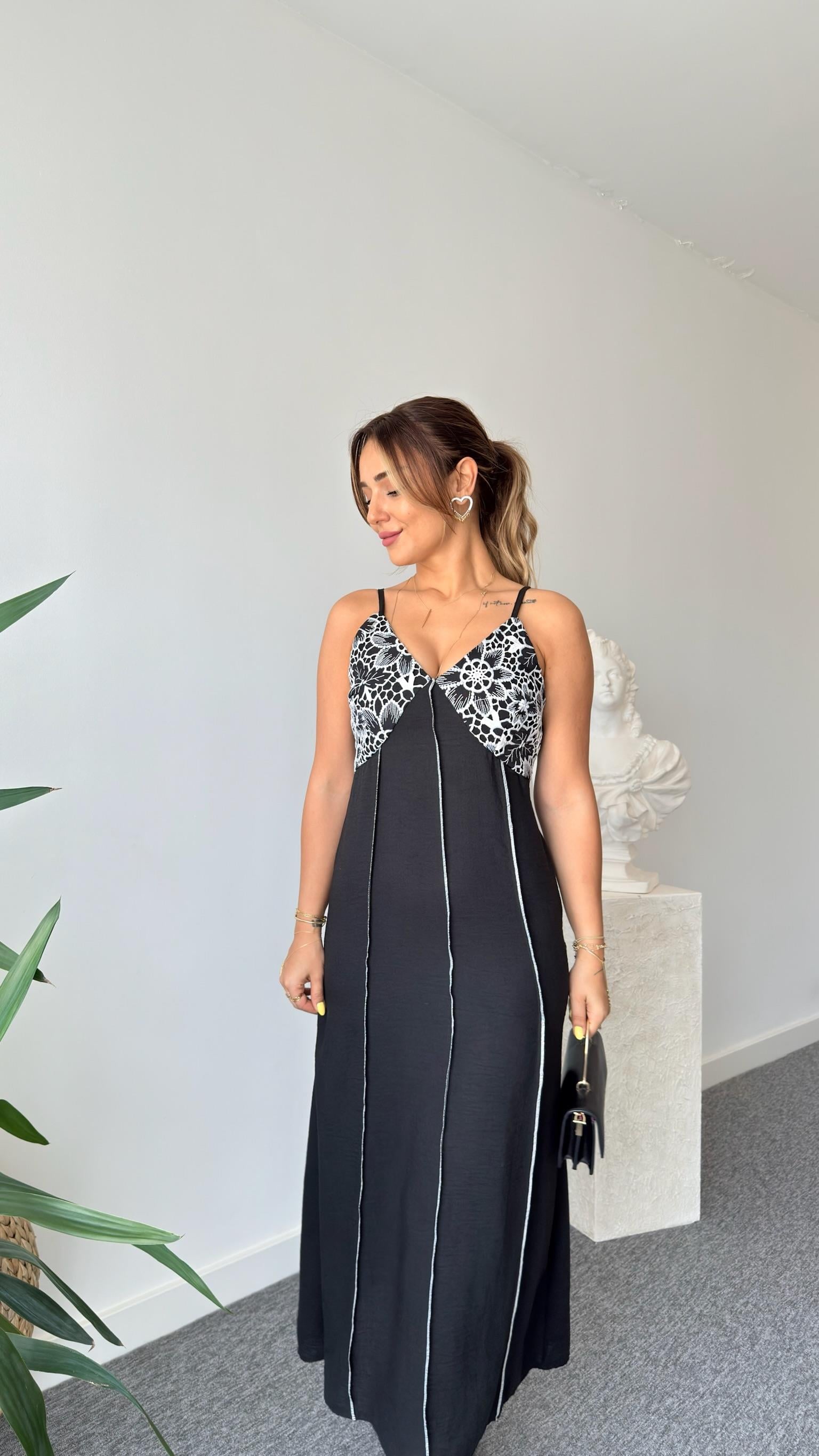 Jesse Zra Model İşlemeli Elbise 