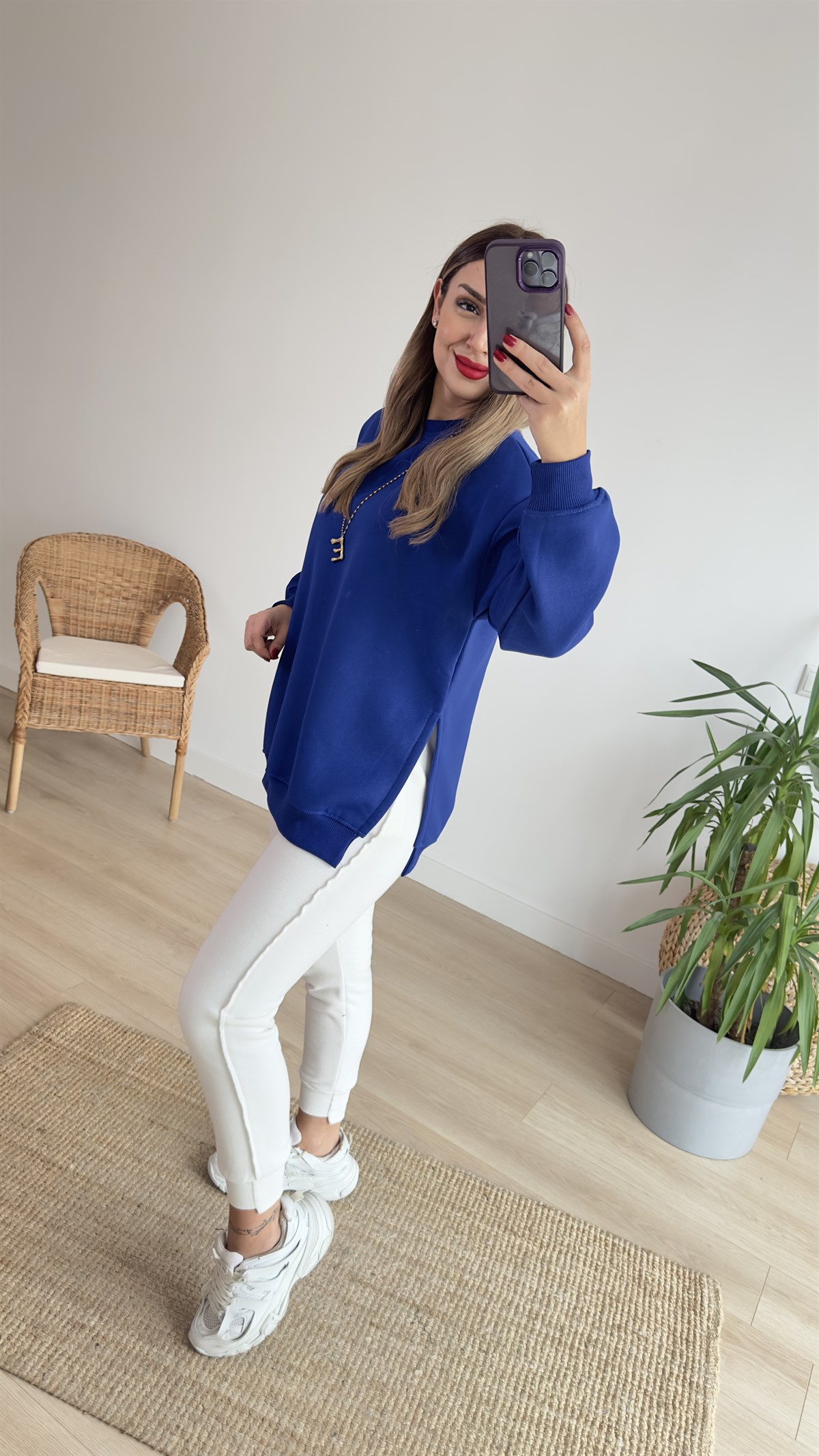 Yanları Yırtmaçlı Mavi Basic Sweat