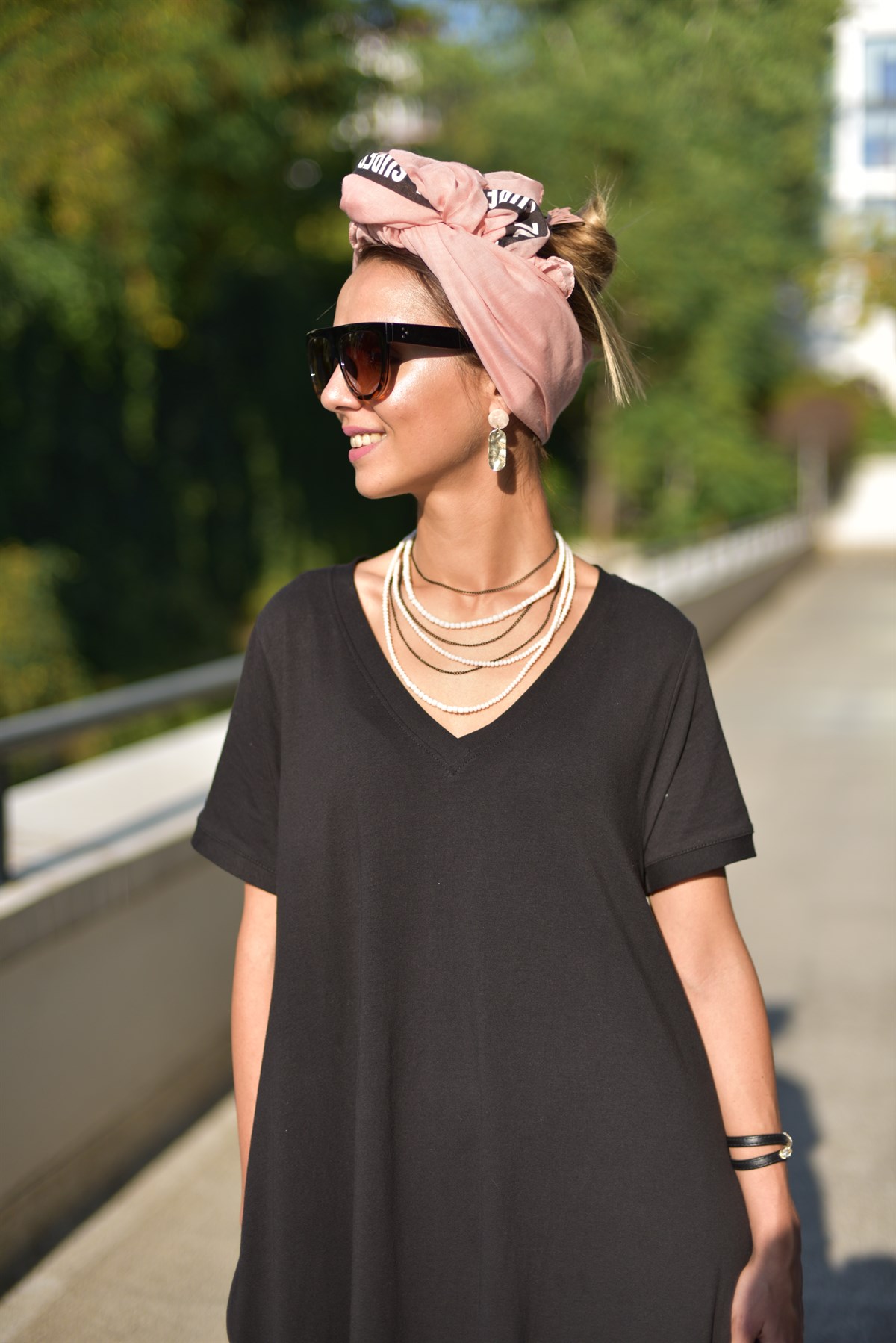 V Yaka Basic Elbise