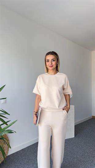 Fuori Aksesuar Detaylı Bej Takım