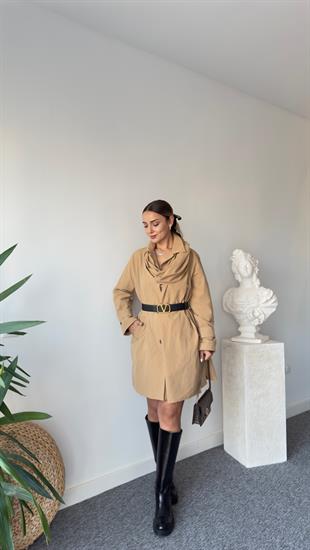 Çıkarılabilir Şal Detaylı Camel Massi Trençkot