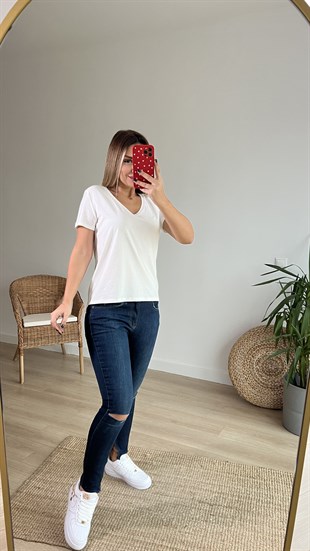 Pamuklu V Yaka Ekru Basic Tshirt