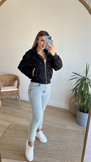  Taş Baskılı Siyah Sweatshirt