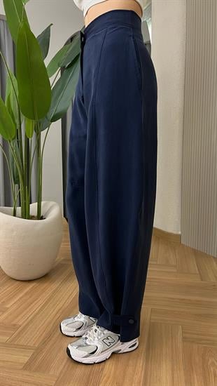 Lacivert Paça Düğme Detaylı Pantolon