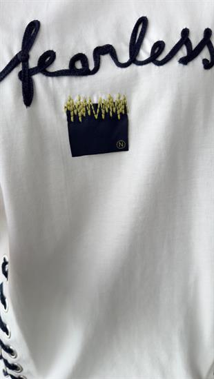 Bağcık Detaylı Tasarım Beyaz Tshirt