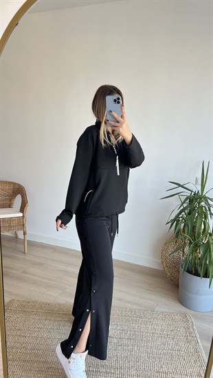 Dik Yaka Basic Yazı Detaylı Siyah Sweat