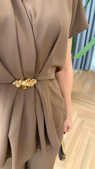 Vizon Beli Aksesuar Detaylı Takım