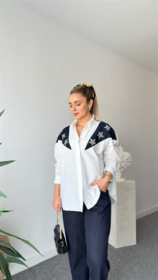 Lacivert Yıldız Taş Detaylı Beyaz Gömlek