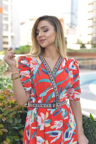 Floral Desenli Kırmızı Elbise