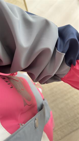 Pembe Renk Geçişli Yağmurluk