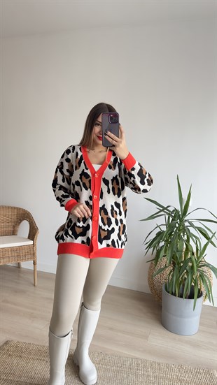 Kırmızı Şeritli Leopar Hırka