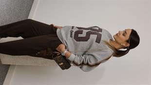 85 Yazılı Kollar Şerit Detaylı Gri Sweatshirt
