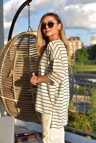 Çizgili Beyaz Basic Tshirt