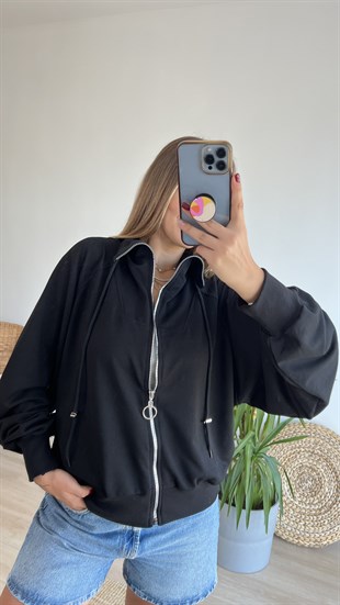 Dik Yaka Fermuarlı Siyah Sweat
