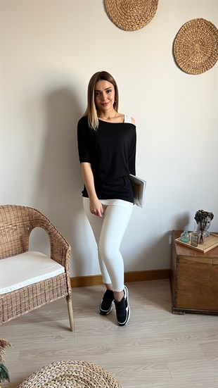 Omuz Detaylı Siyah Bluz 