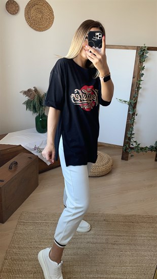 Yırtmaçlı Baskı Detaylı Siyah Tshirt