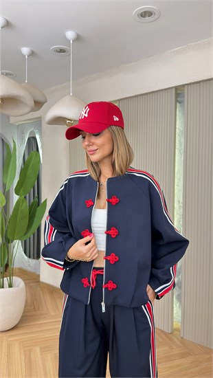Kırmızı Şerit Geçişli Lüks Marka Model Takım(ÖN SİPARİŞ ÜRÜNÜ)