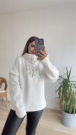 Dik Yaka İpli Beyaz Sweat