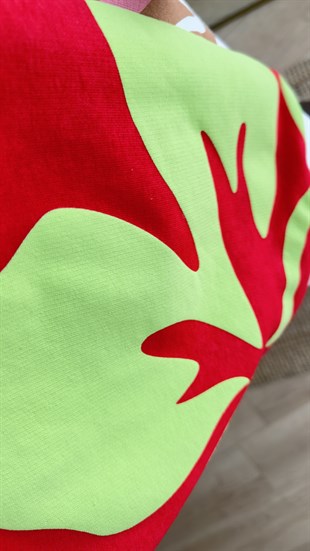 Renkli Baskılı Beyaz Sweatshirt
