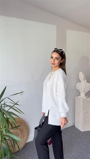 Etek Ucu Asimetrik Beyaz Sweatshirt